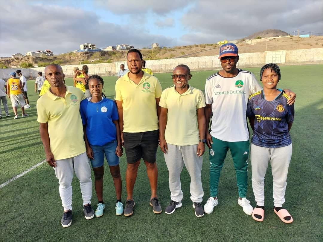 Equipa e estrutura — equipa sénior do Desportivo 100Tital